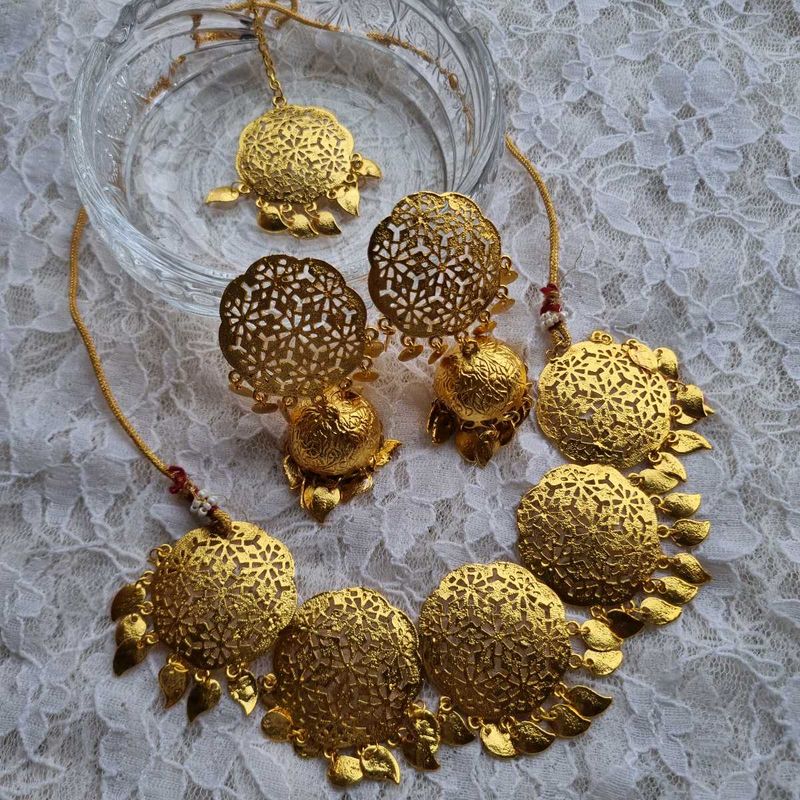 Zaveri Pearls Golden Choker Set Of 3