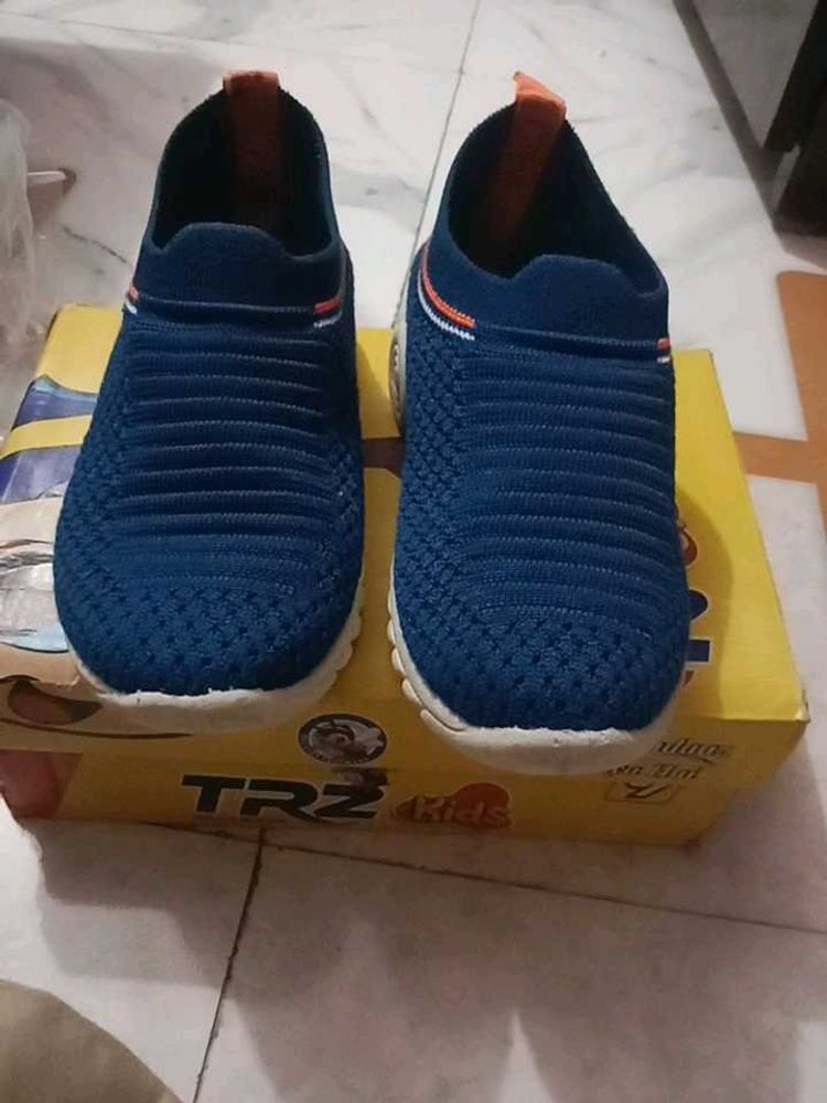 TRZ Kids Blue Slip-On Sneakers