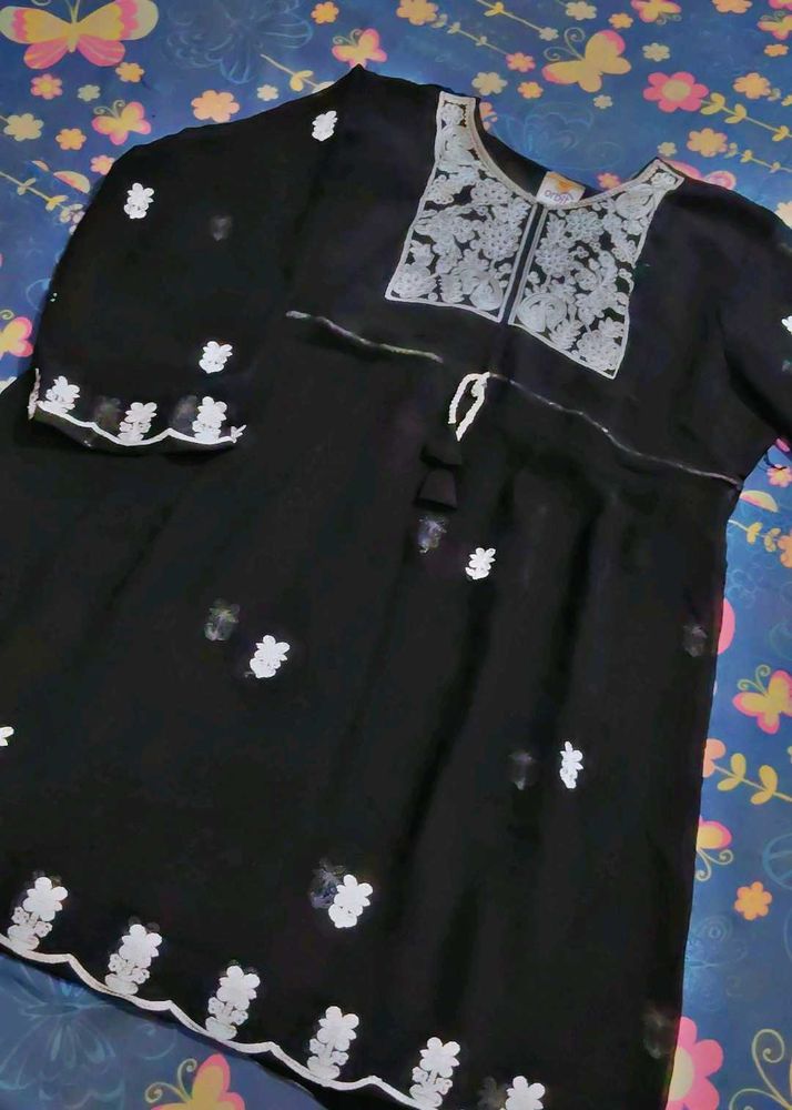 Elegant Black Chikankari Kurti –Half Price Sale!