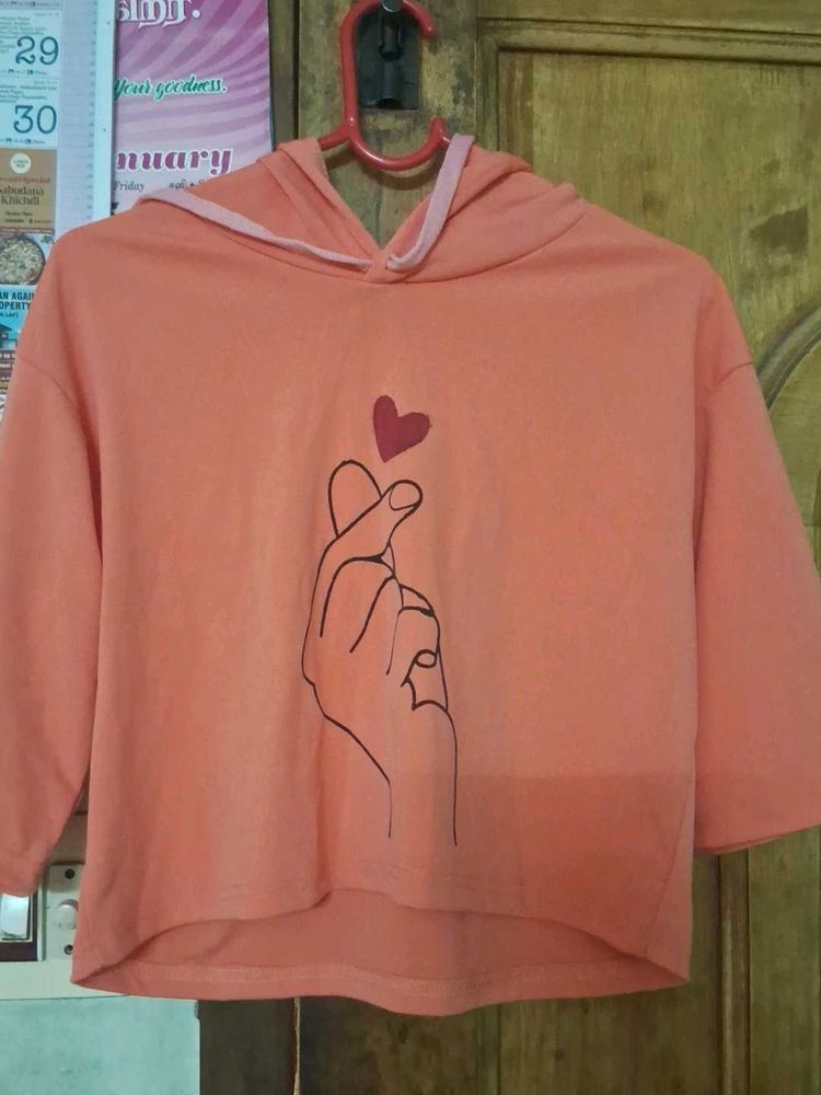 Finger Heart Cropped Hoodie