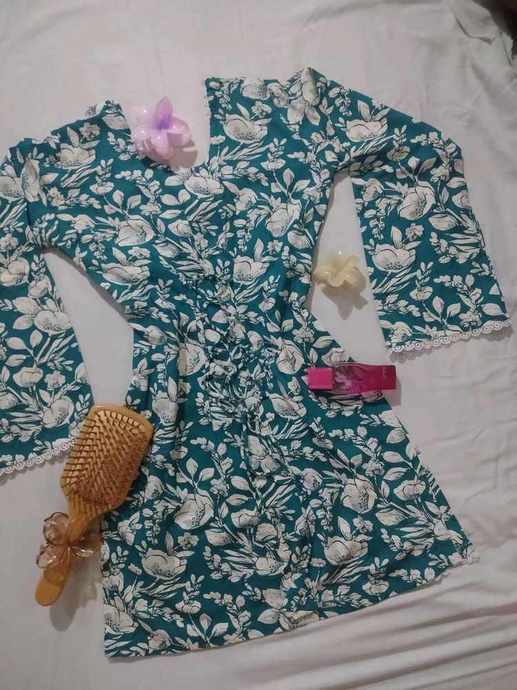 Handmade short kurti printed 💚💗🎀