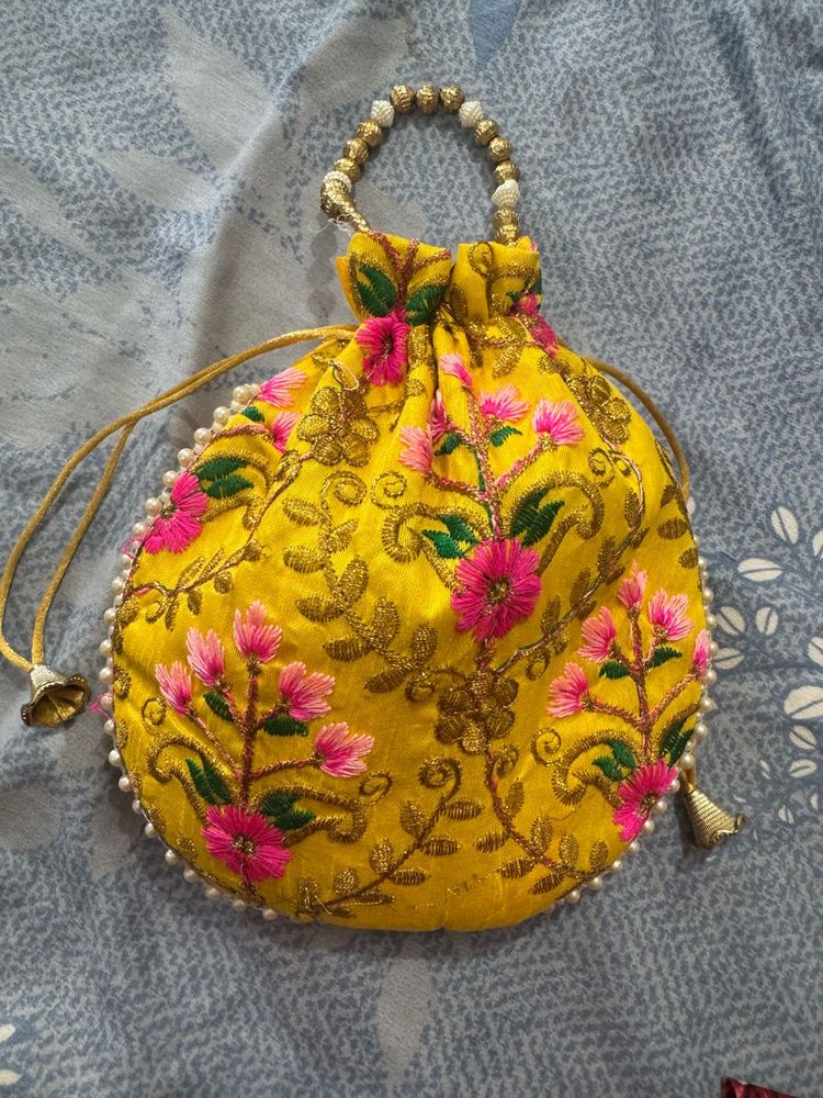 Batwa Purse