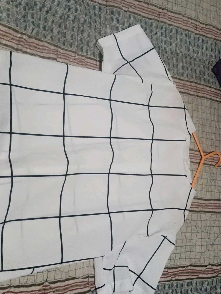 Grid Pattern Top