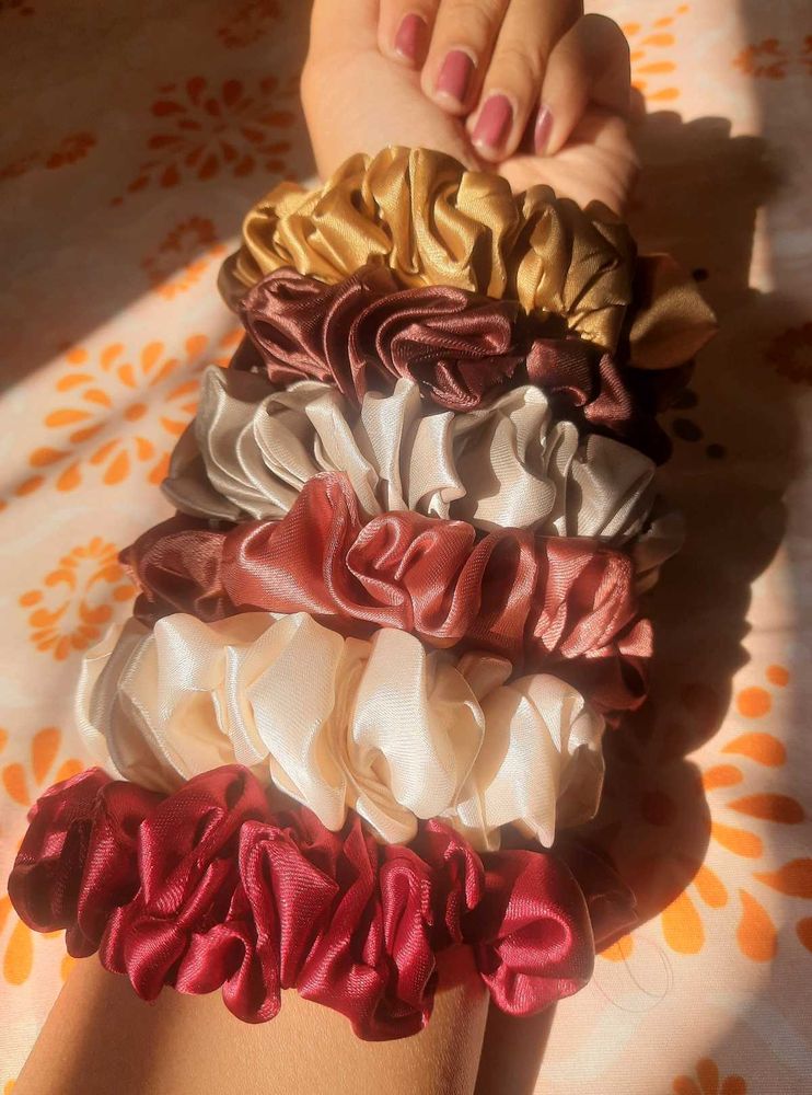 Pack Of 5 BIG Scrunchies 😍 (ANY Five)