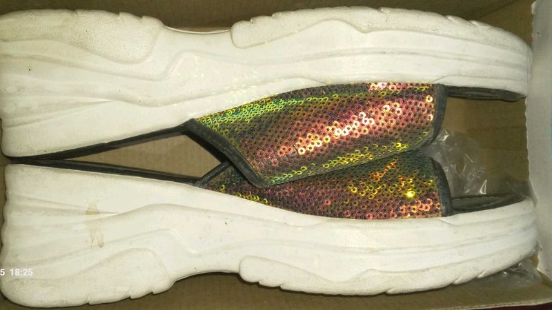 Beetle Chrome Sequence Flip Flop
