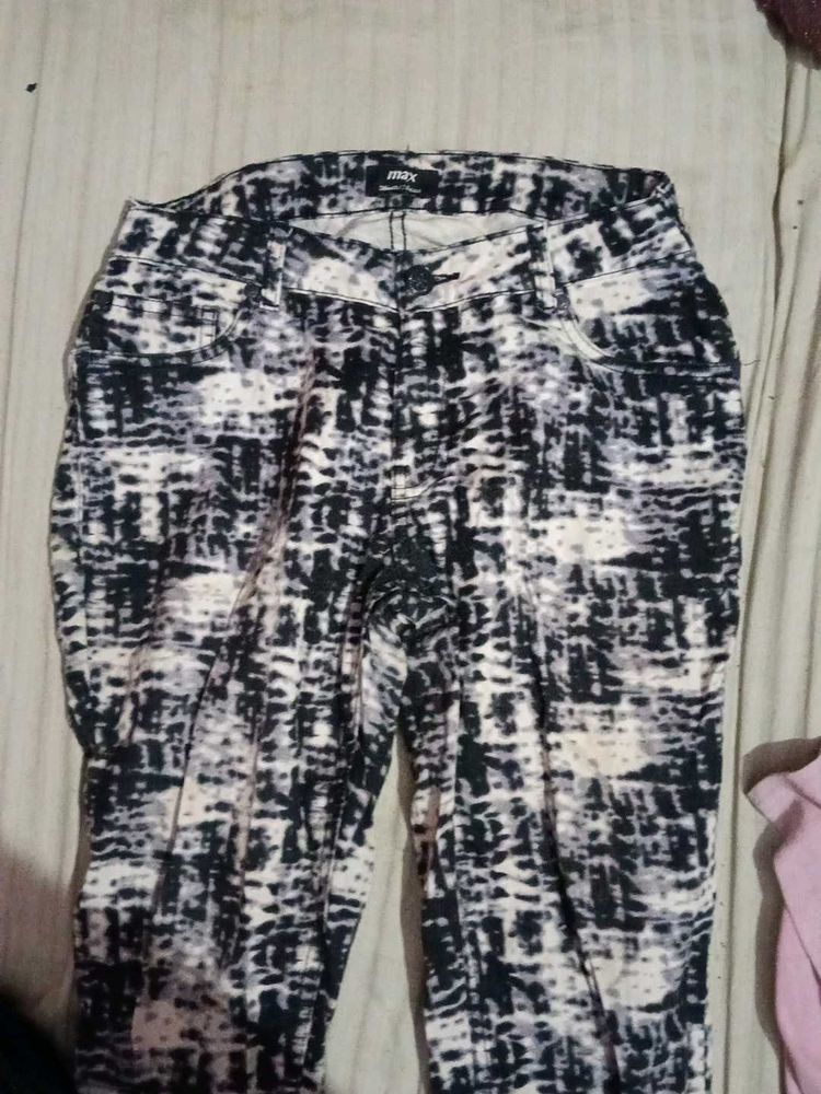 Printed Women&#39;s Pants