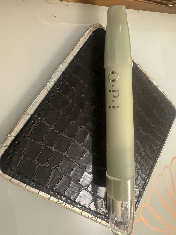 OPI Correct And Clean Up Pen