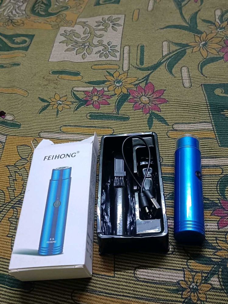 Mini Portable Electric Shaver - USB Charging
