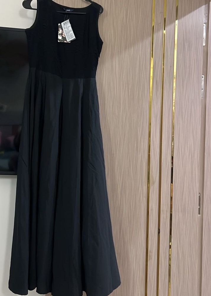 Brand New Elegant Black Maxi Dress