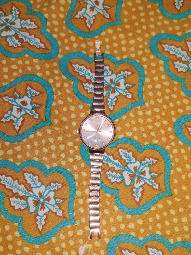 Elegant Rose Gold Tone Watch