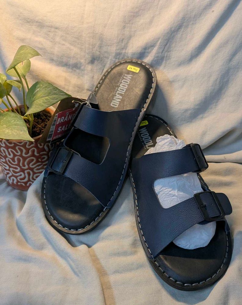 Woodland PU slipper size 9 🔥