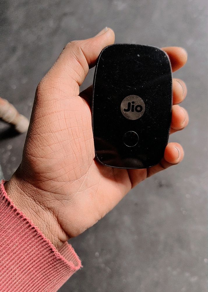 Jio jfi m2 150 Mbps 4G Router (Black, Dual Band)
