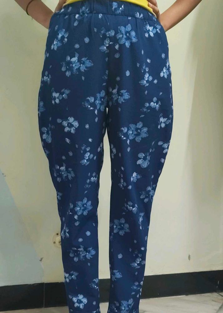 blue floral printed pant