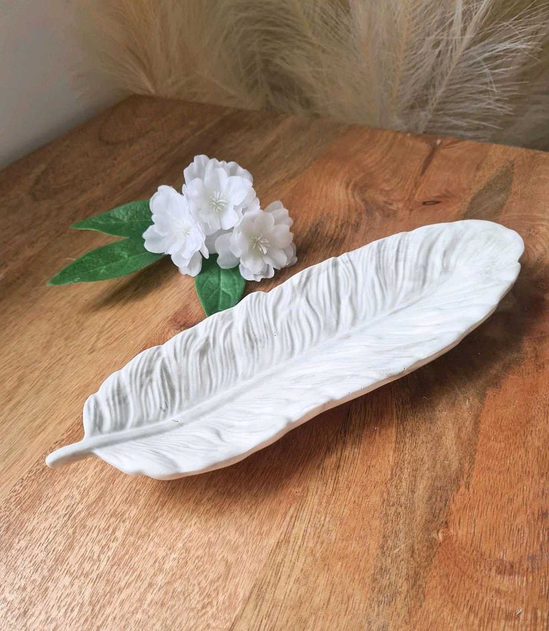 Feather Shaped Decor Dish
