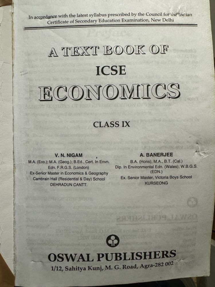 ECONOMICS TEXTBOOK 📕