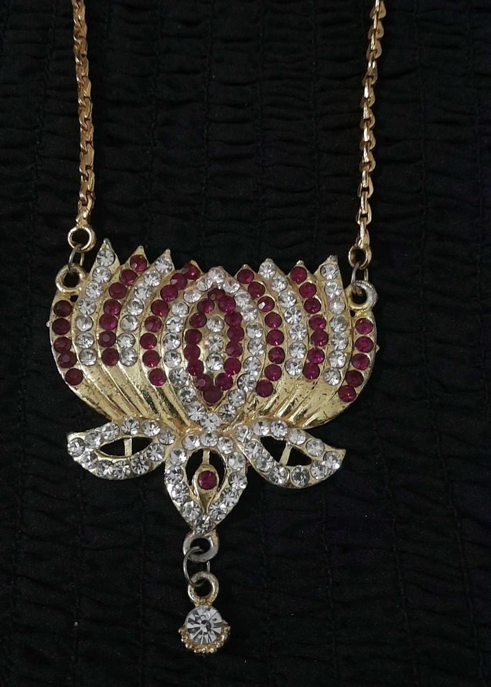 Traditional Lotus Pendent Chain