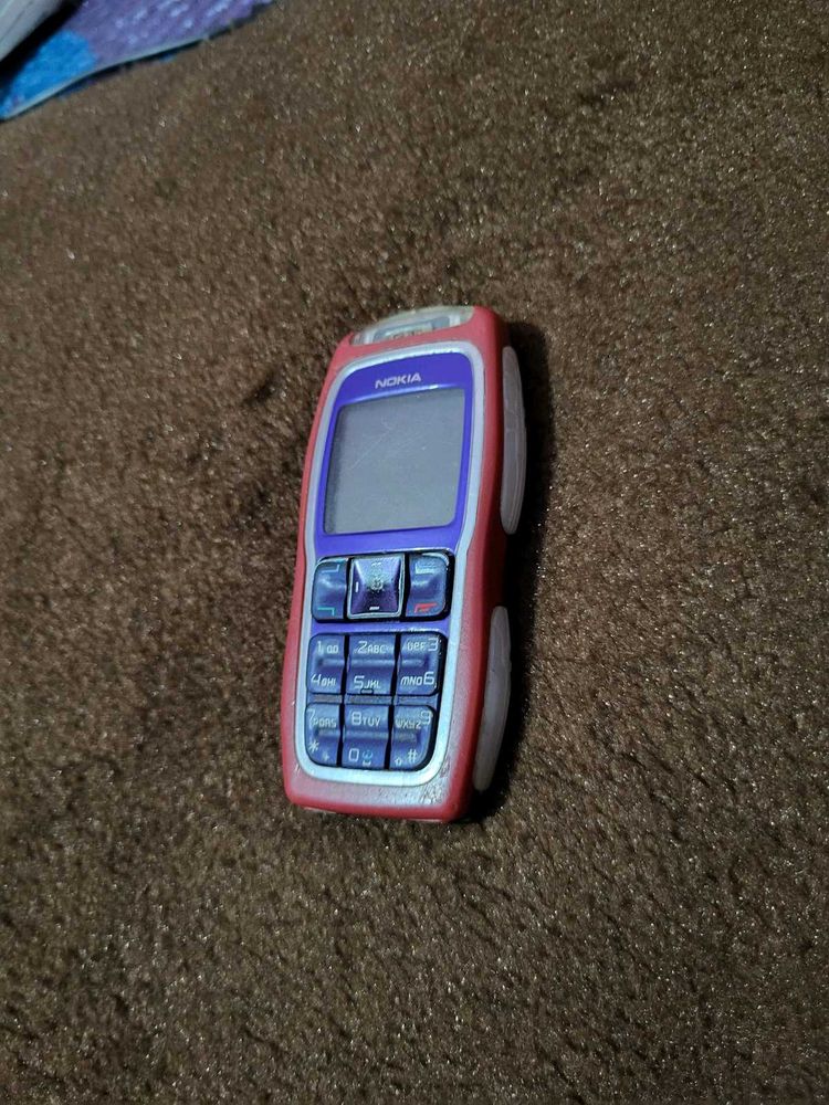 Vintage Nokia Phone 3220