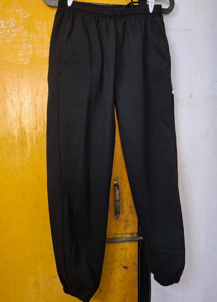 Women&#39;s Black Sweatpants