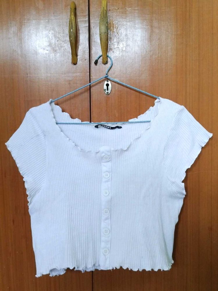 WHITE CROP TOP
