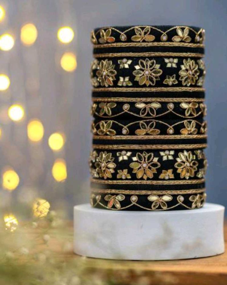 Black &amp; Gold Bangle Set