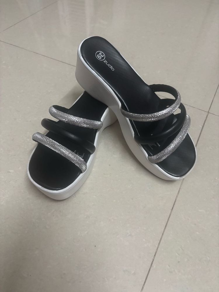 “Zudio” Black Shimmery Party Wedges (almost 🆕)