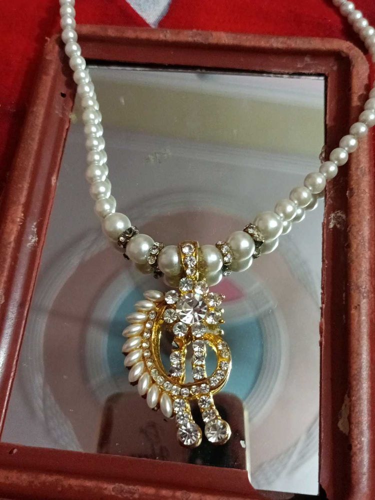 White Peral Jewellery Set