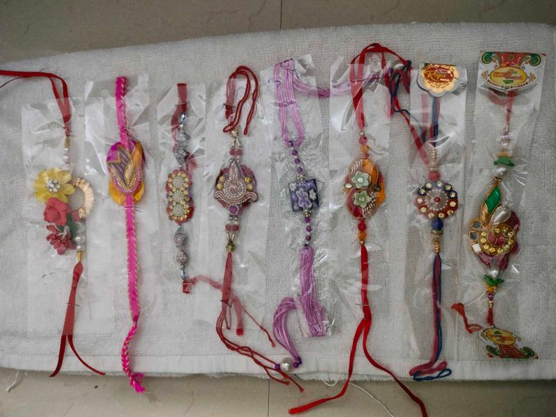 8 pcs Rakhi for Brothers