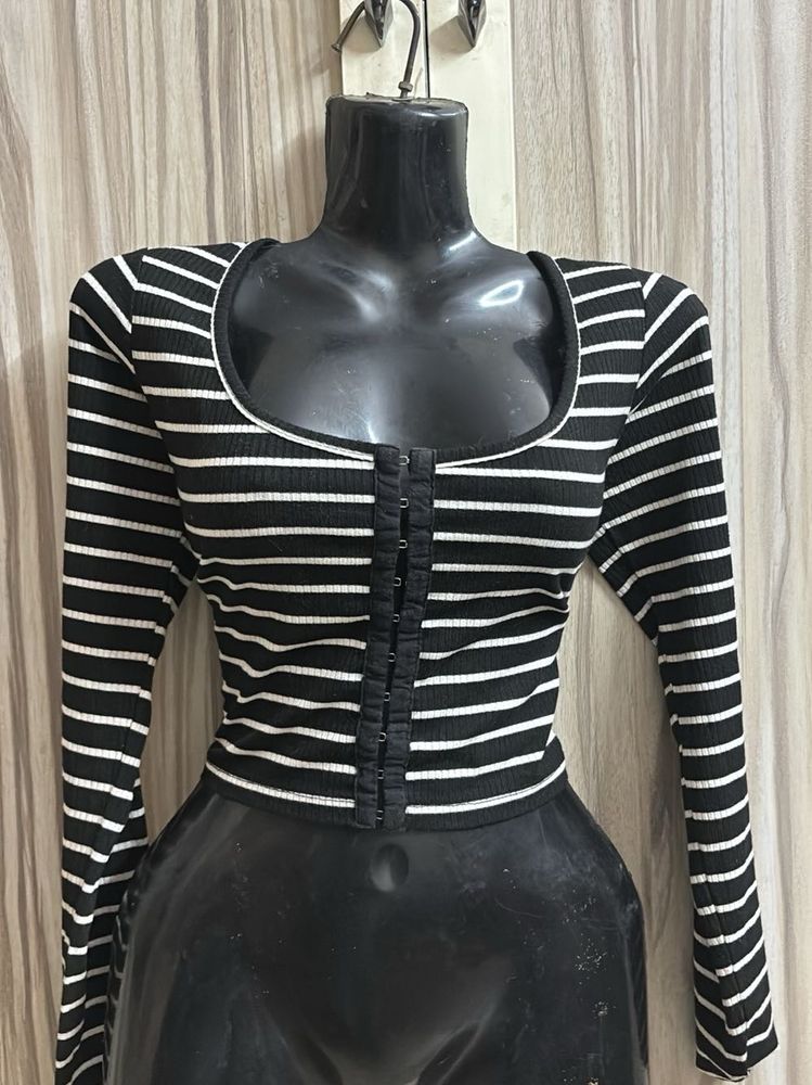 Striped Long Sleeve Crop Top