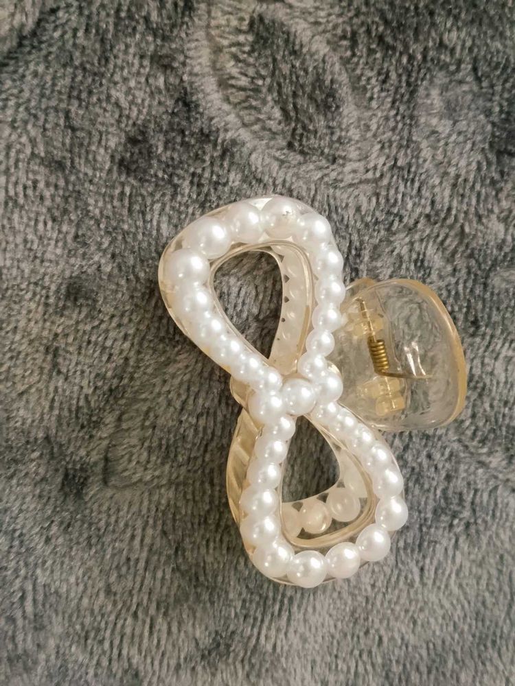 Pearl Accent Hair Claw Clip