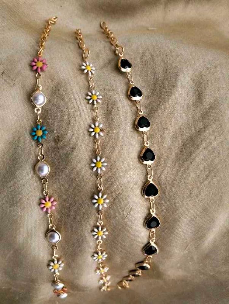 Daisy &amp; Heart Charm Gold Bracelets - Set of 3