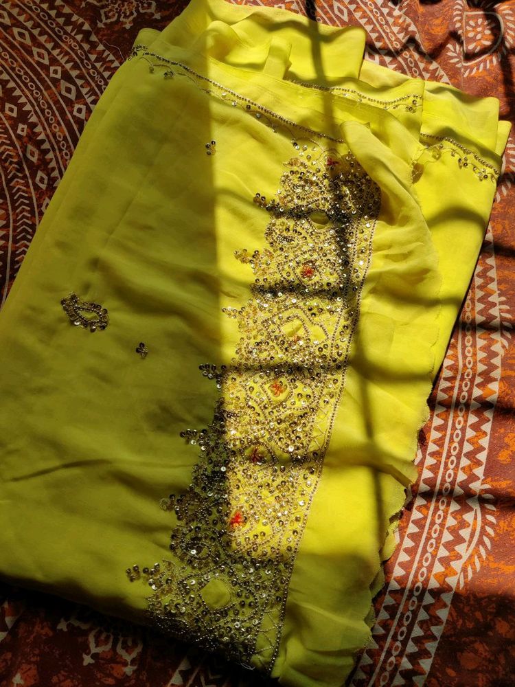 Trending Yellow Beeds Border Design Saree