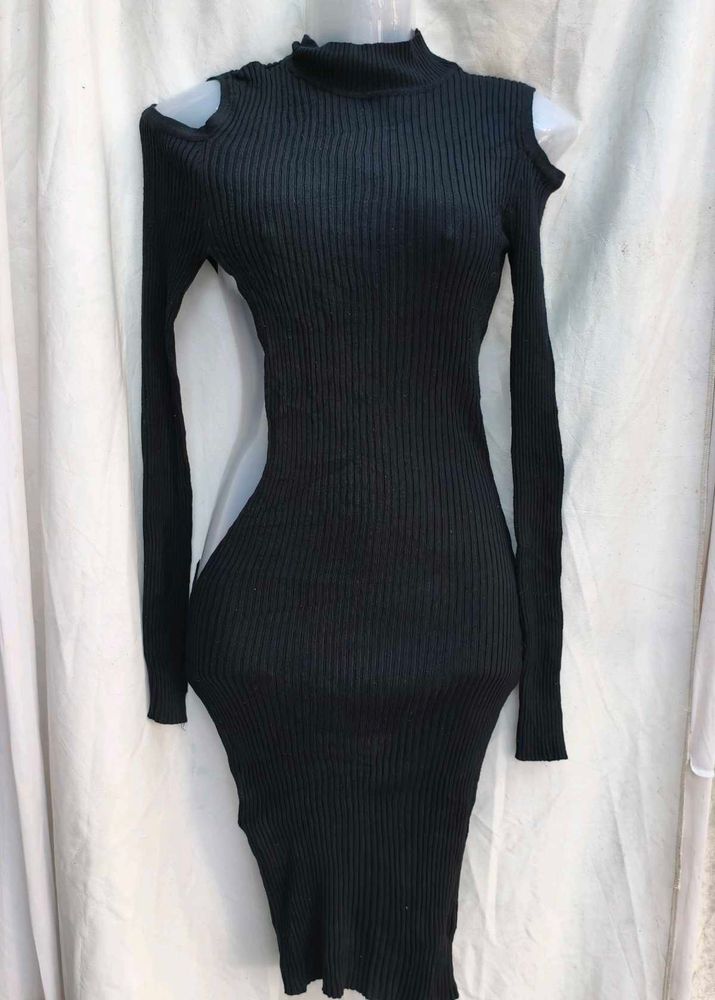 81511. Chic Black Cutout Bodycon Dress