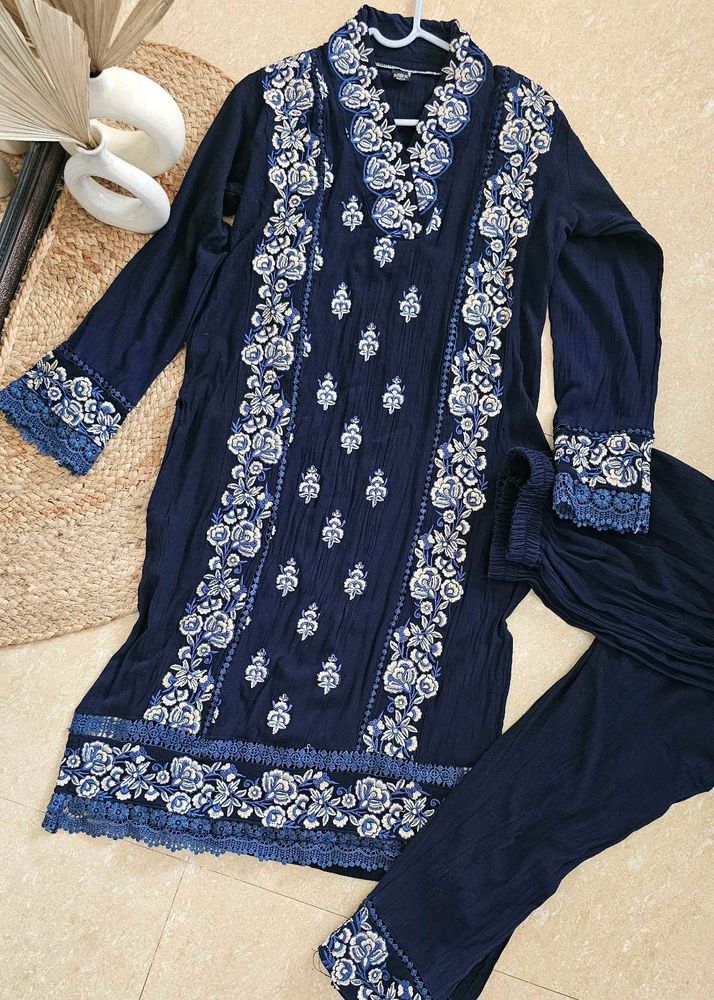 Original Pakistani Suit. Send Offers