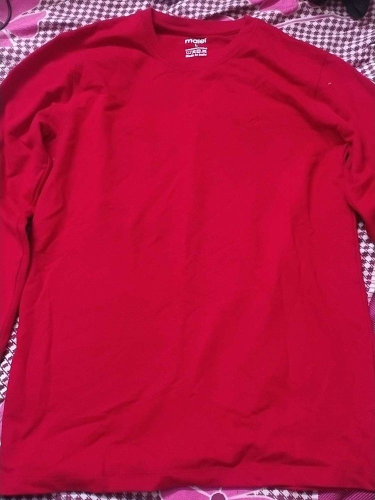 Red Full T- Shirt of L Size