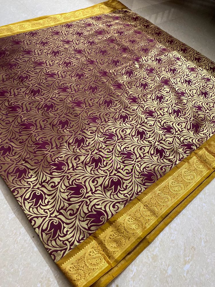 Elegant maroon Silk blend Saree