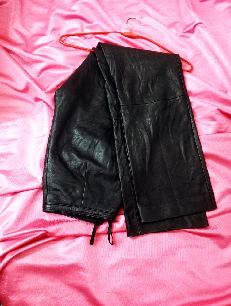 Leather Pants 🦇