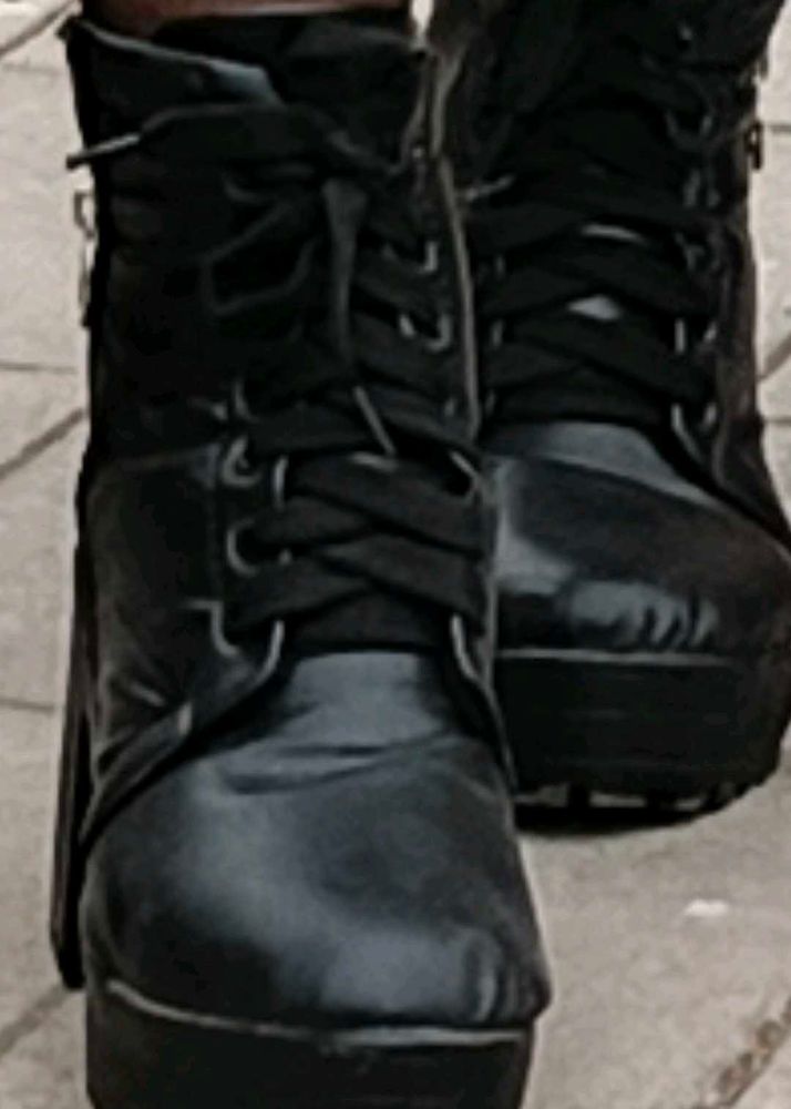 WOMEN BOOT