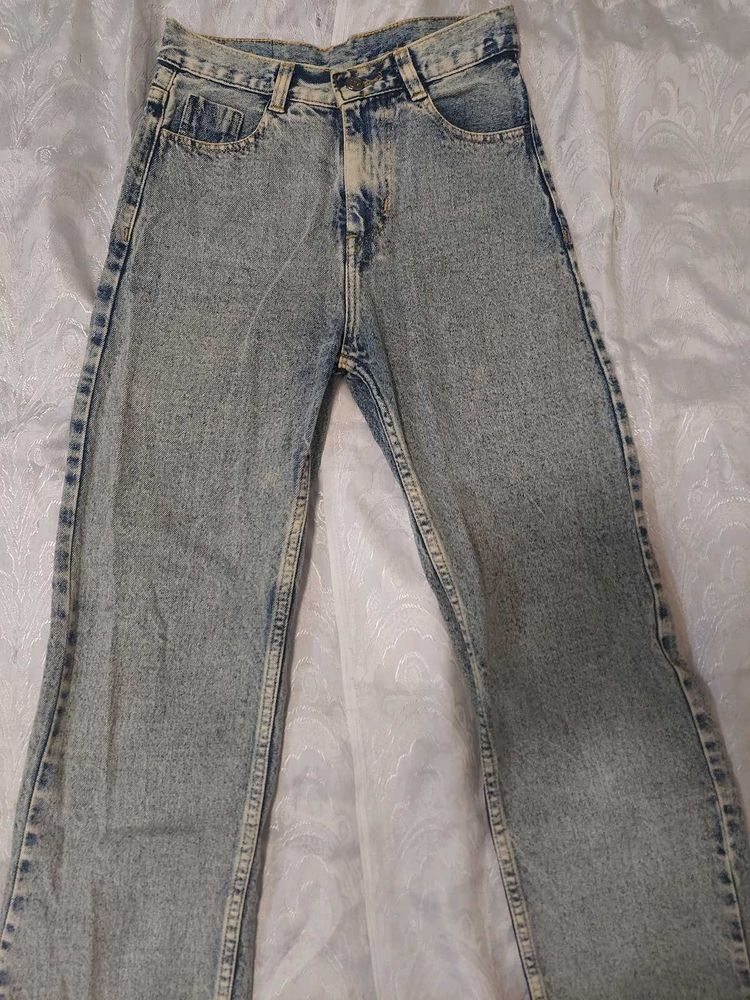 Light Washed Denim Blue Jeans