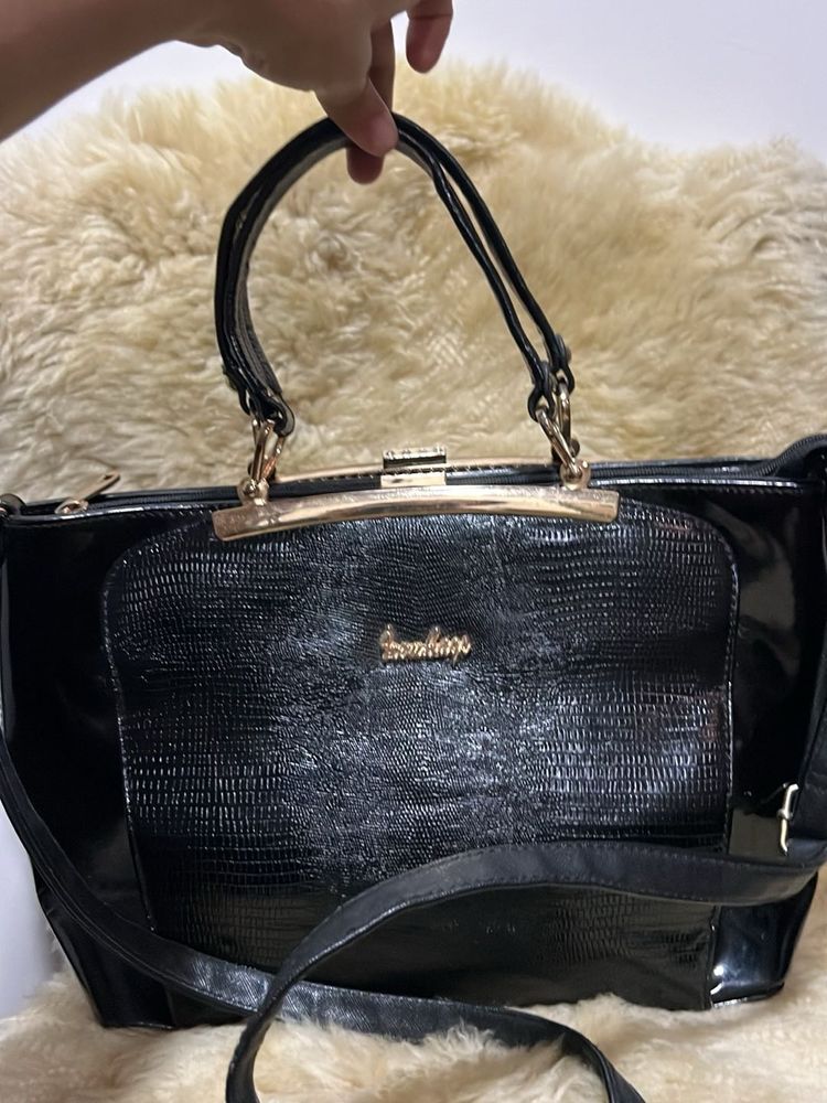Chic Black Handbag