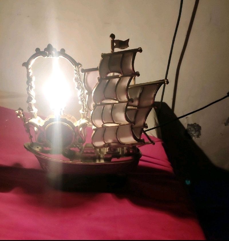 Ship Night Lamp Wit Clock