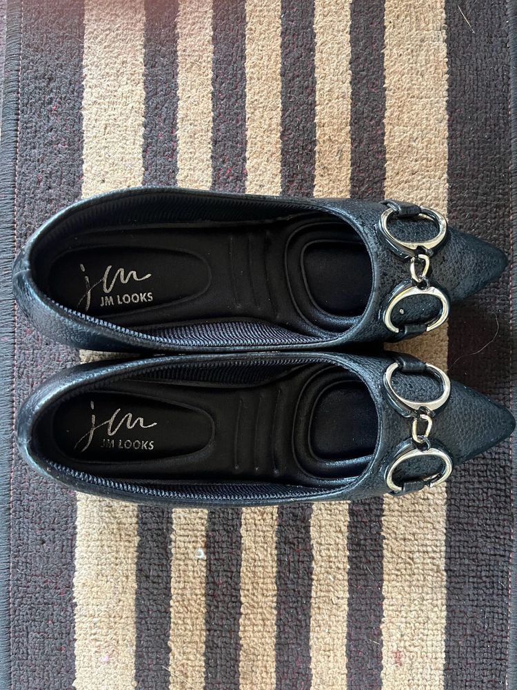 JM Looks Black Bellies