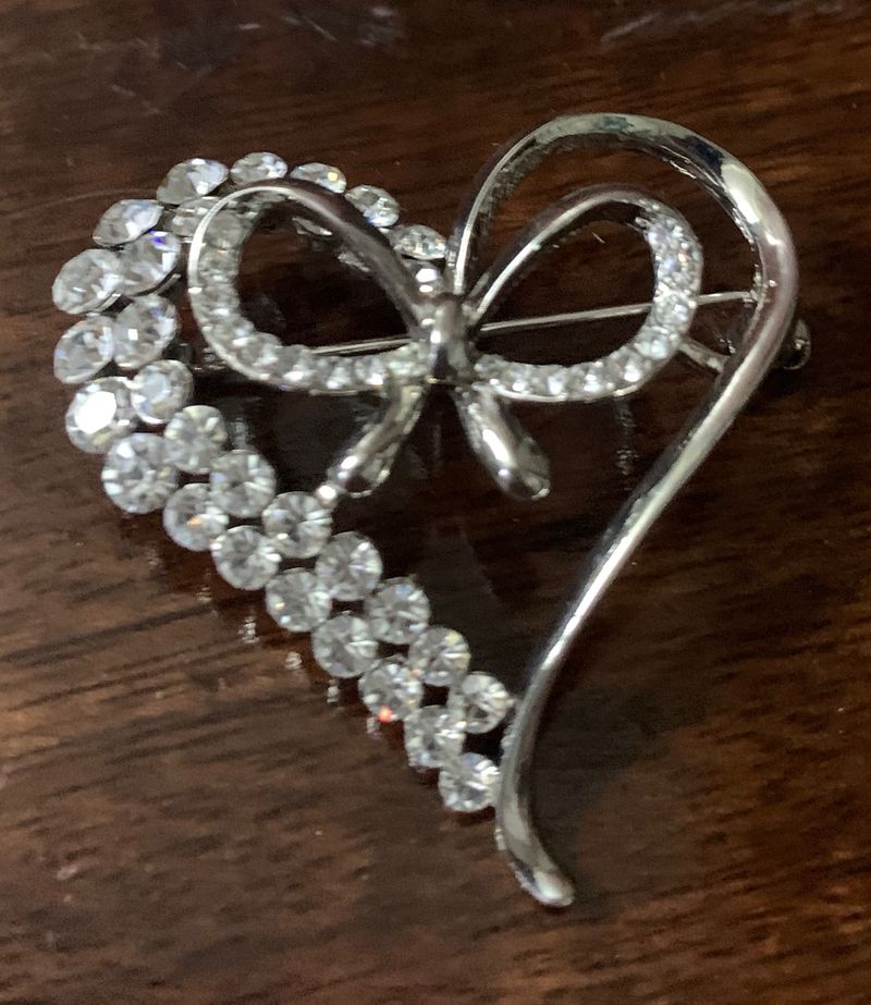 Sale‼️Heart Brooch