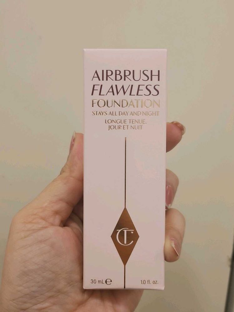 Charlotte Tilbury Airbrush Flawless Foundation