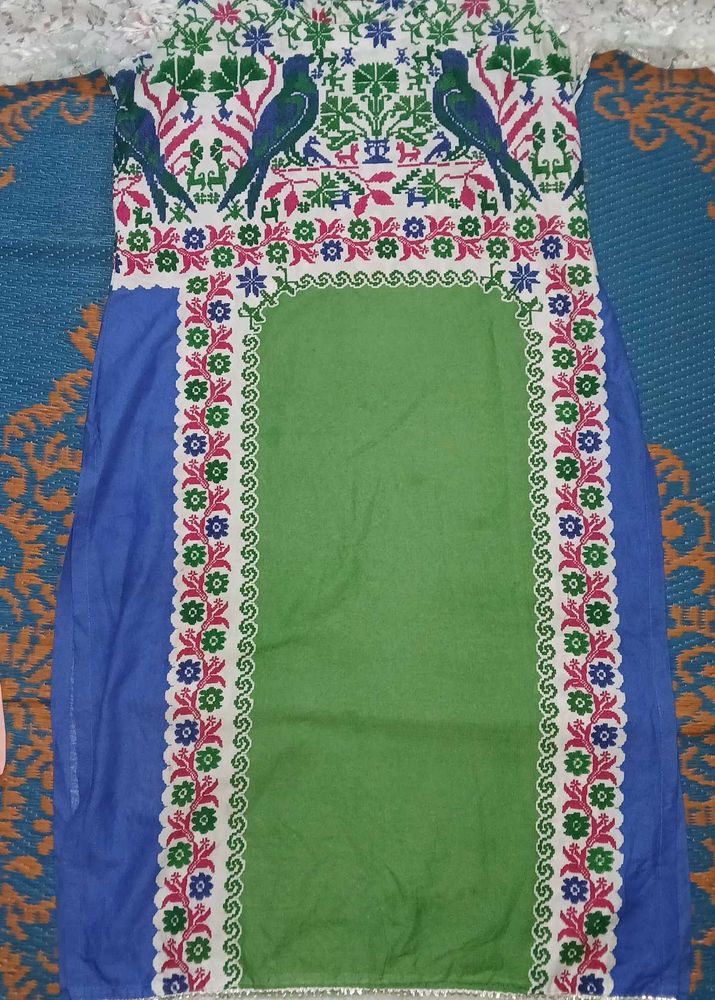 Embroidered Bird &amp; Floral Kurti