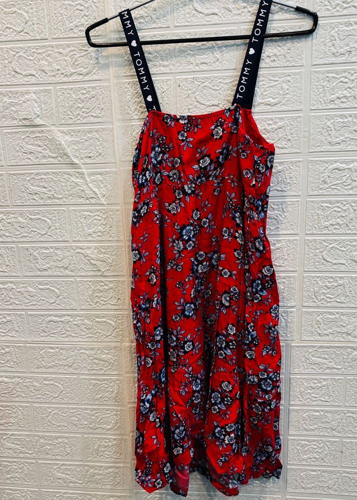 🇬🇧 Tommy Hilfiger Imported Floral Dress