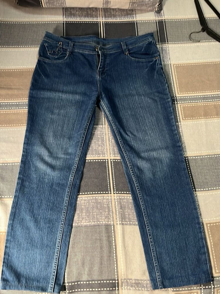 Relaxed Fit Jeans