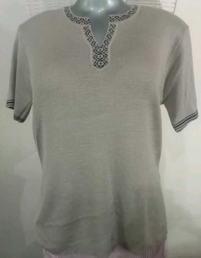 Woven Top, Patterned Neckline, 36&#34; Unused Soft