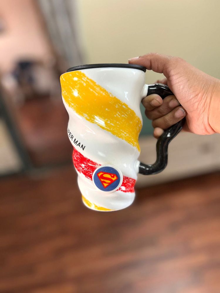 Spider-Man - Twisted Tall Mug With Lid