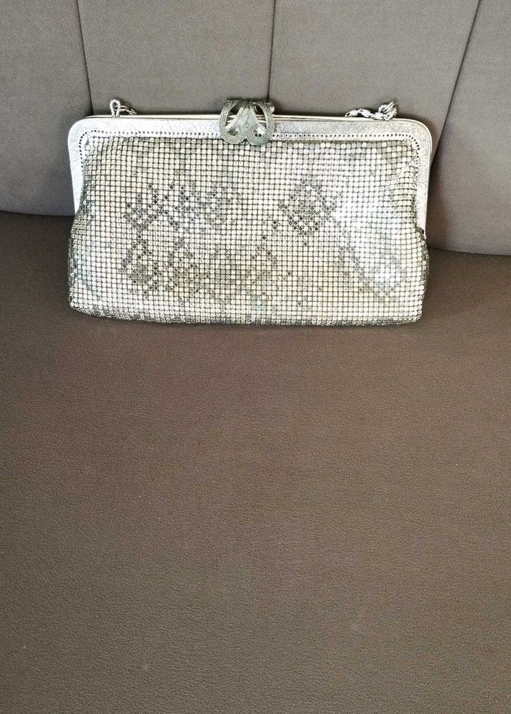 Formal clutch