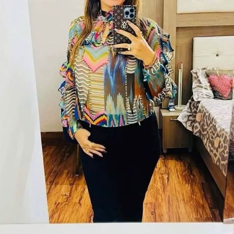 Chic Ruffled Sleeve Top